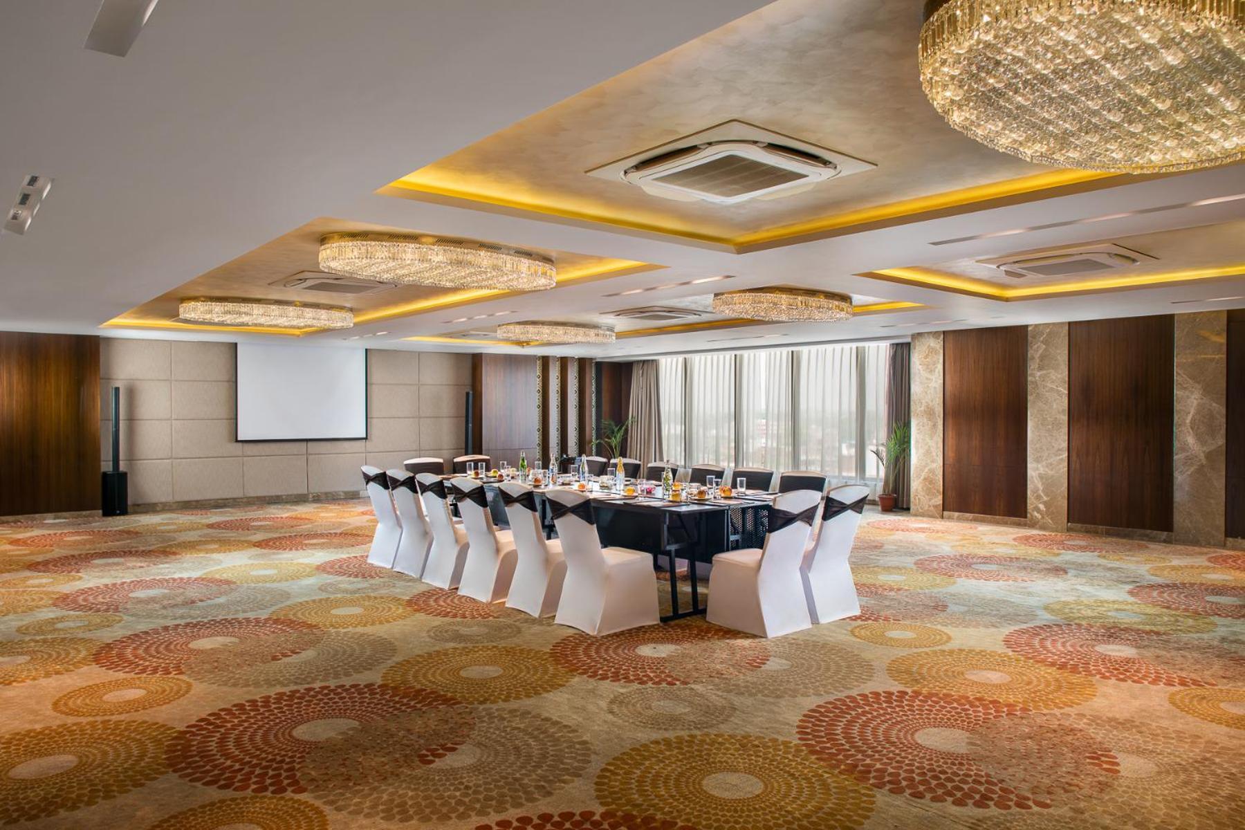 Nirvana Sarovar Portico Gorakhpur Esterno foto